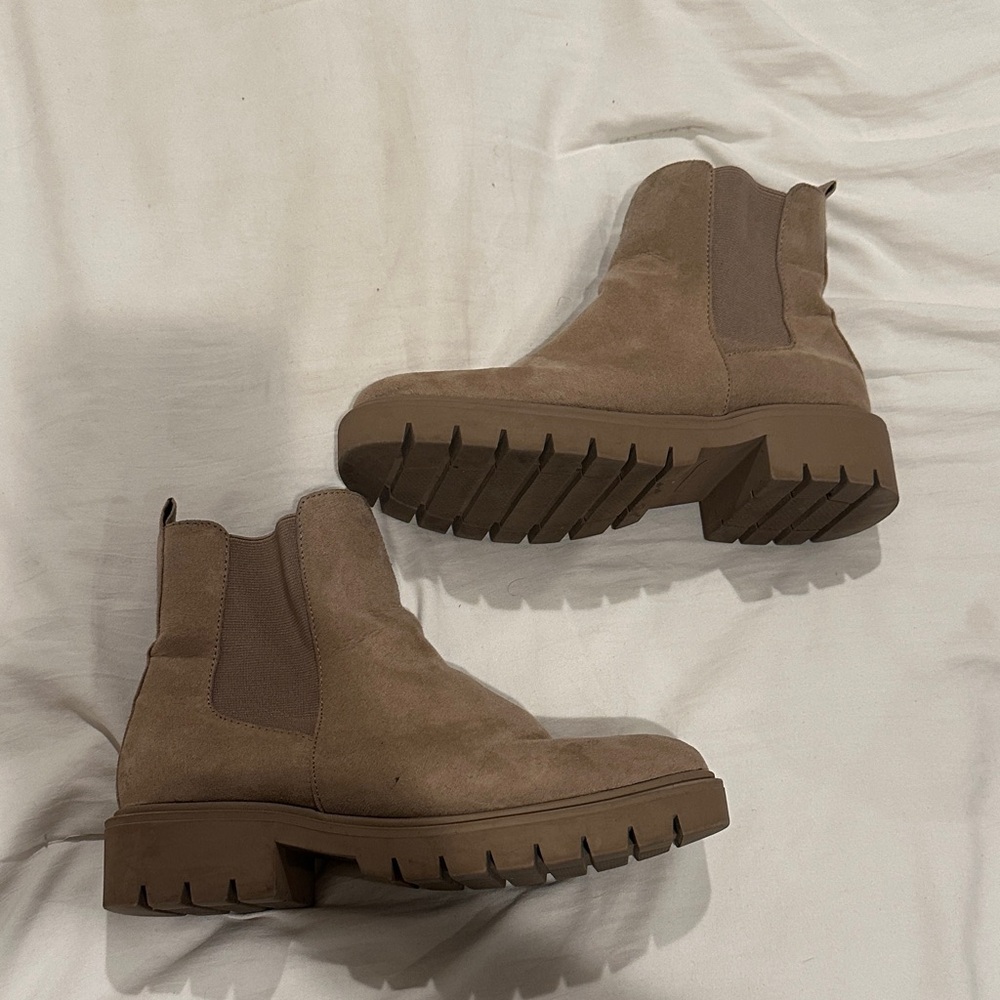 Tan Chelsea Boots - Picture 2 of 8